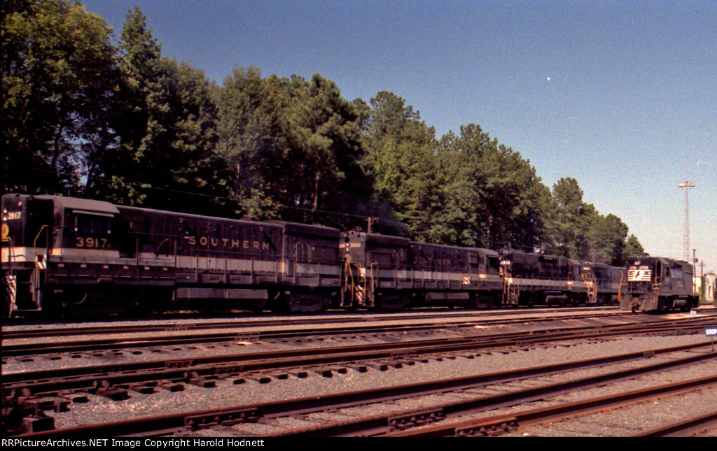 SOU 3917 is the last of four locos entering Glenwood Yard